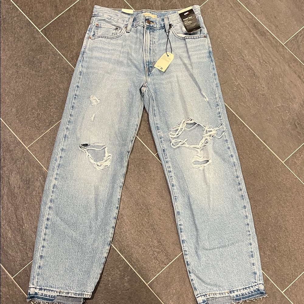 NWT LEVI’S WOMEN’S 27x30 Light Blue Baggy Dad Jeans Distressed